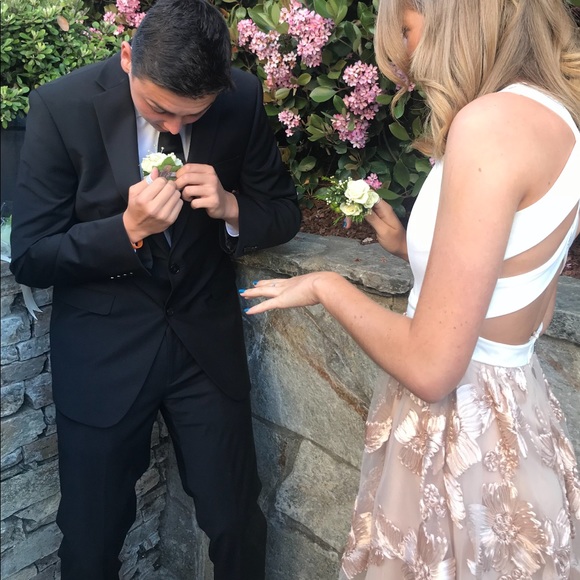 A’Gaci Flower Skirt White Boddess Formal Dress - Picture 4 of 6